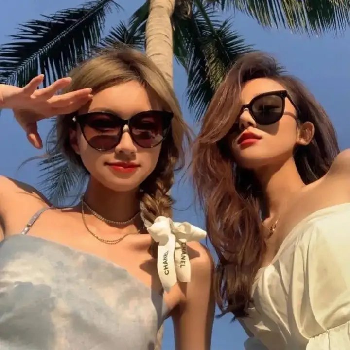 超级英雄女孩:星际游戏